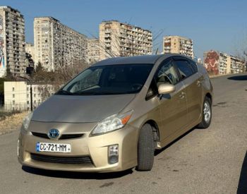 ToyotaPrius2010