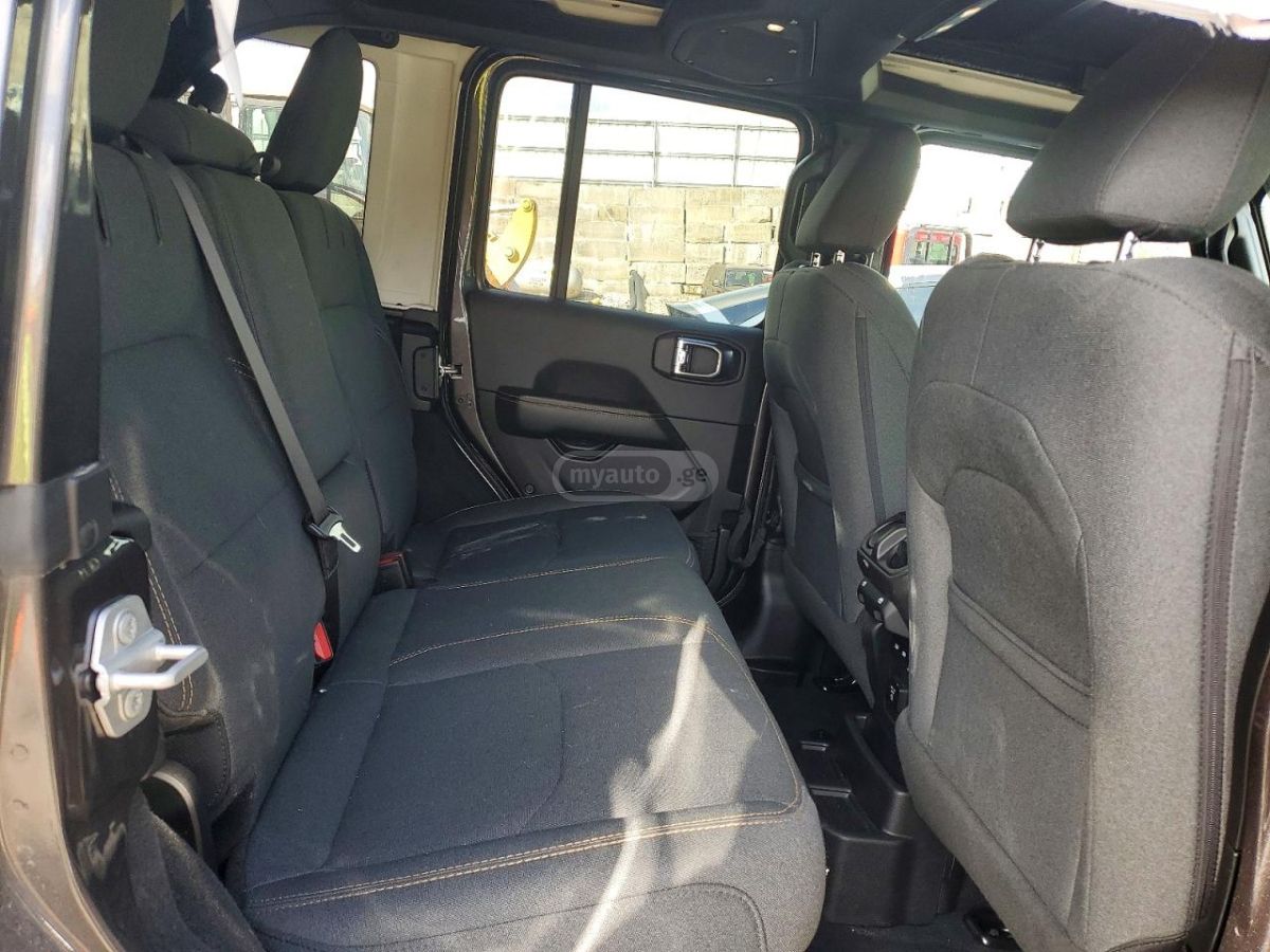 Jeep Wrangler 2025 — миниатюра 10