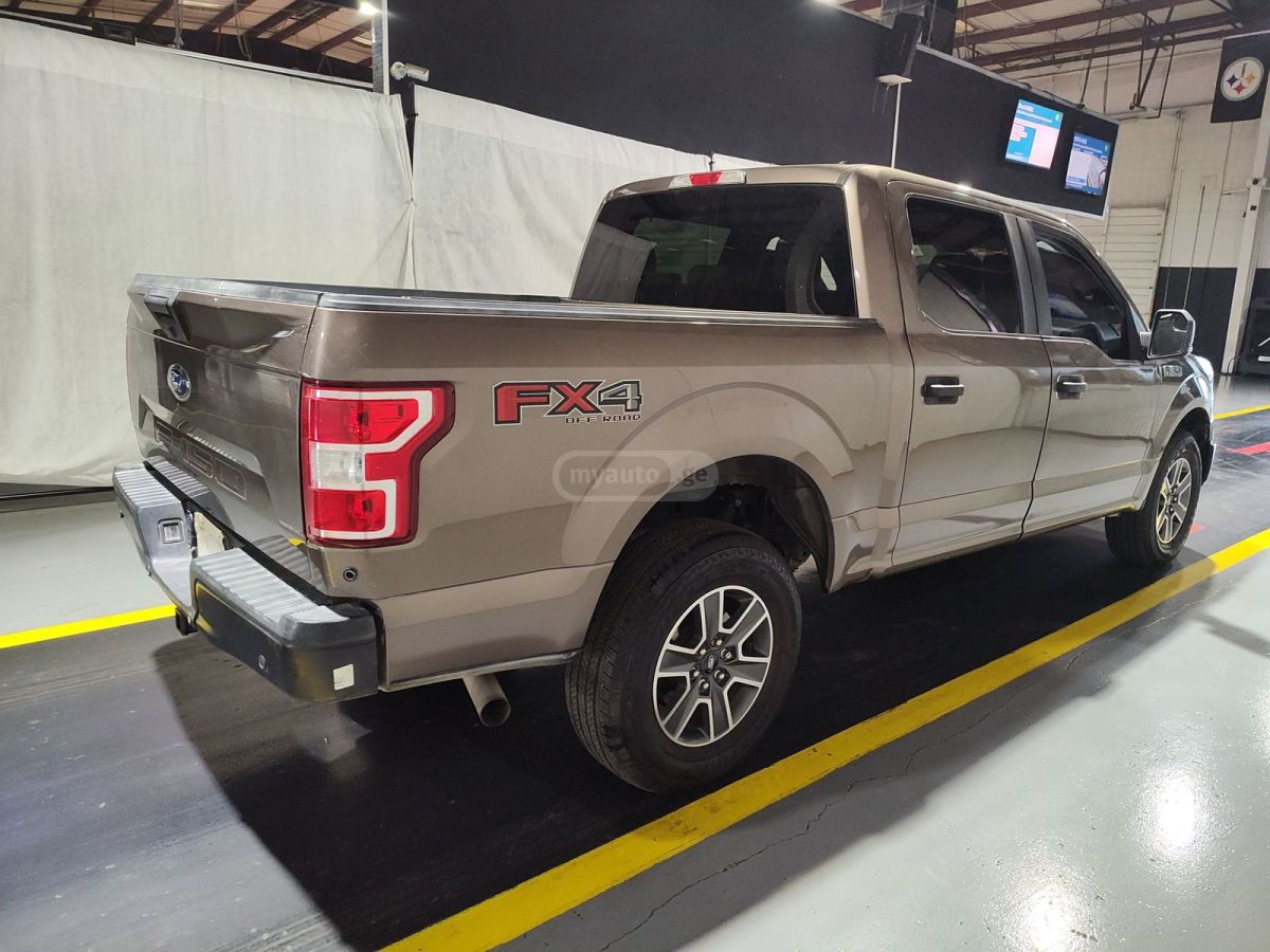 Ford F150 - фото 4