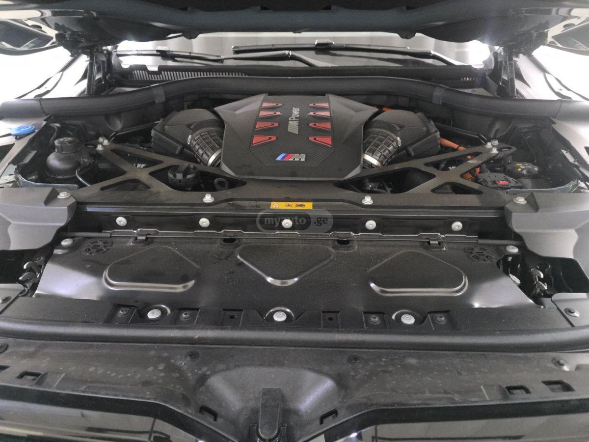 BMW XM - фото 10