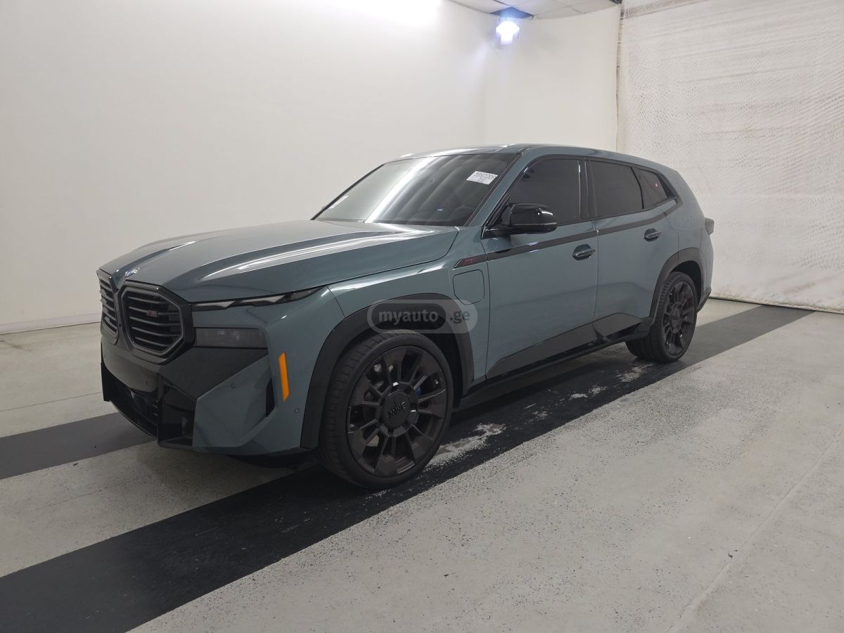 BMW XM - фото 12