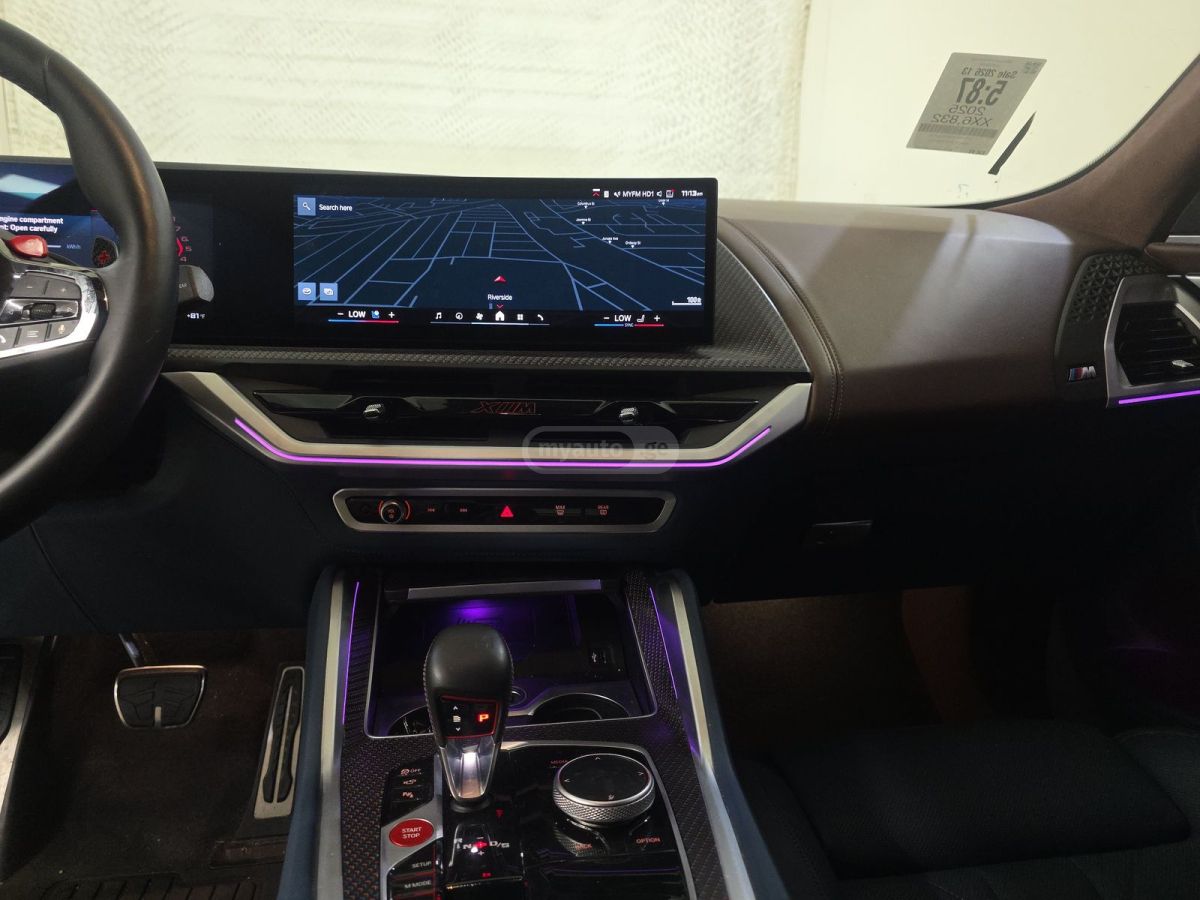 BMW XM - фото 13