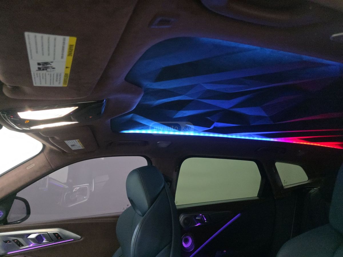 BMW XM - фото 14