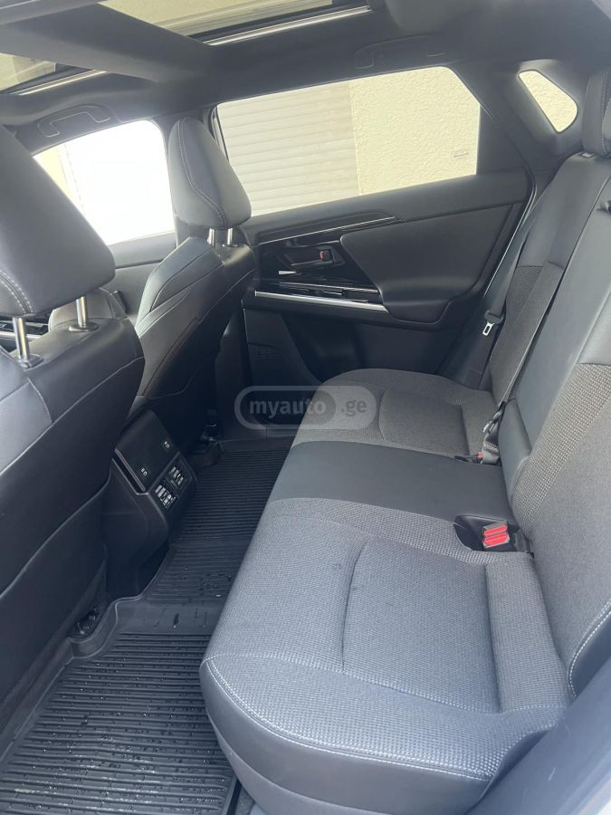 Toyota XLE — миниатюра 13