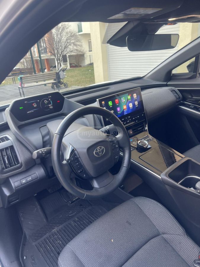 Toyota XLE — миниатюра 9