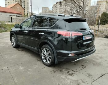 ToyotaRAV 4