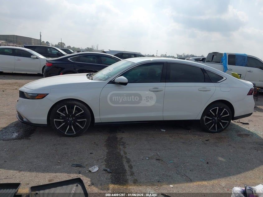 Honda Accord 2024 — миниатюра 13