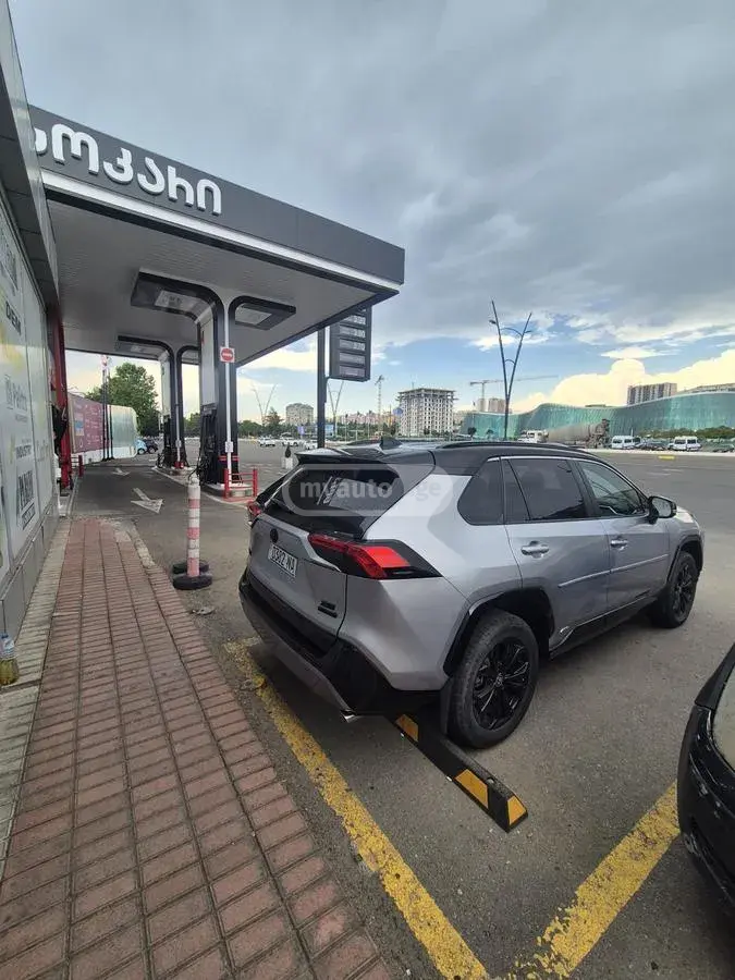 نمای دیگر Toyota XSE 4dr All-Wheel Drive CVT 2022