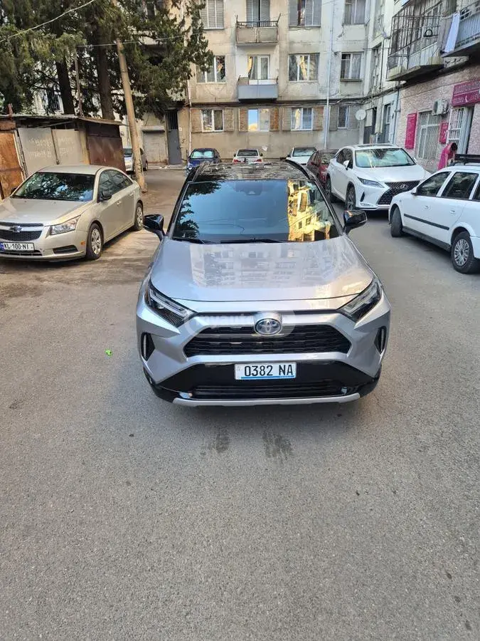 نمای دیگر Toyota XSE 4dr All-Wheel Drive CVT 2022
