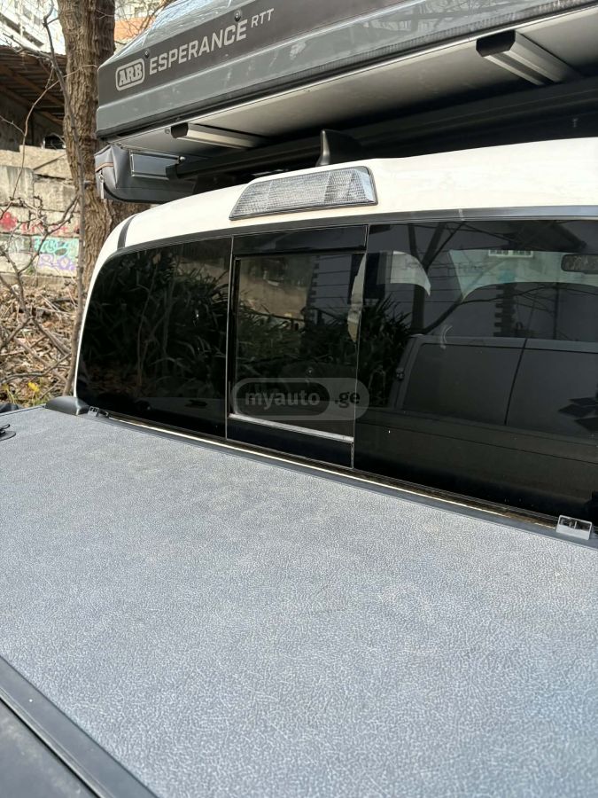 Toyota Tacoma - фото 3