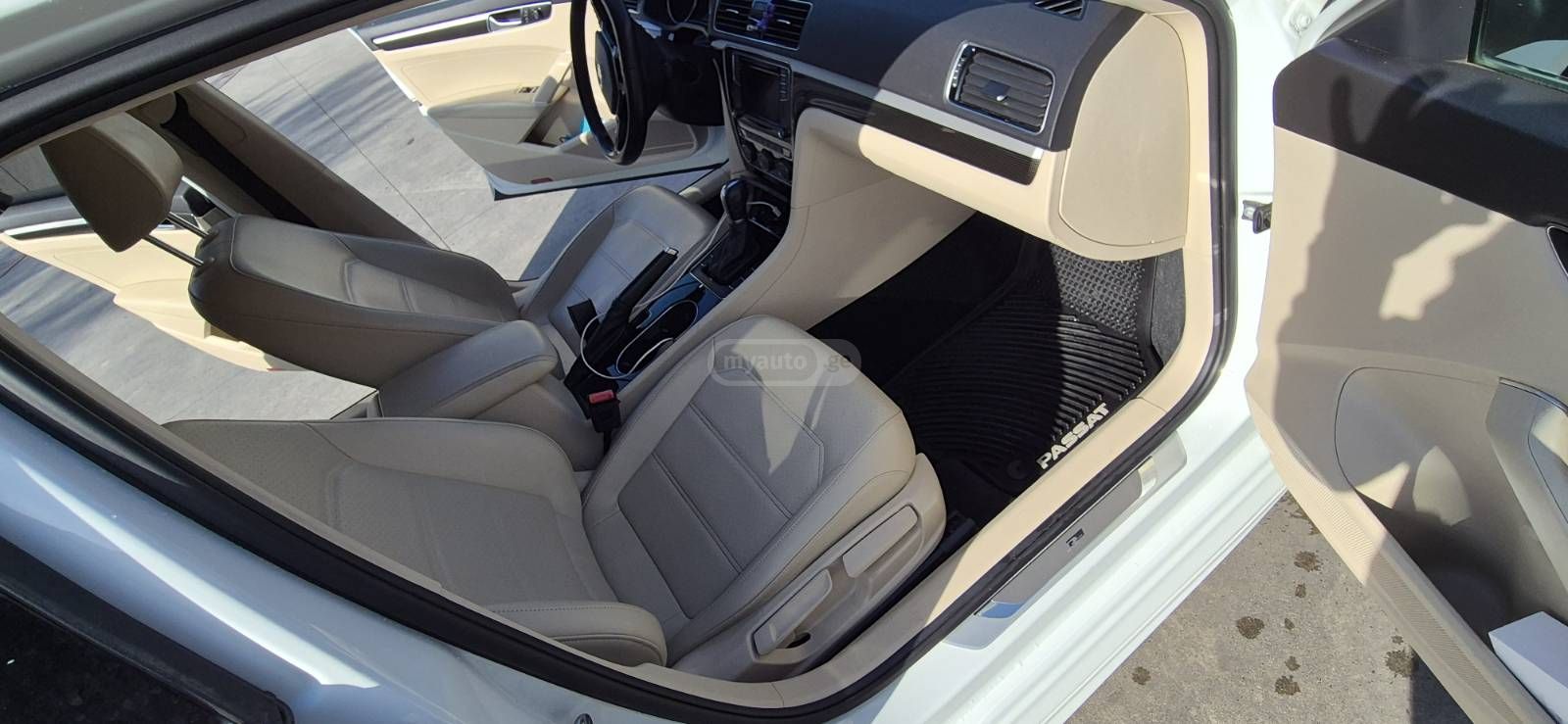 Volkswagen Passat - фото 12