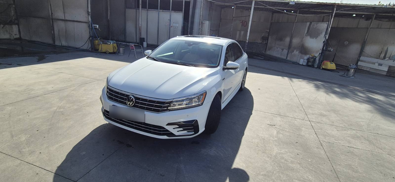 Volkswagen Passat - фото 2