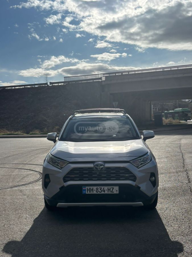 Toyota Adventure 4dr All-Wheel Drive — миниатюра 3