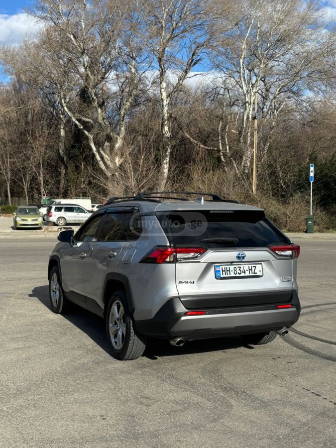 Toyota Adventure 4dr All-Wheel Drive — миниатюра 4