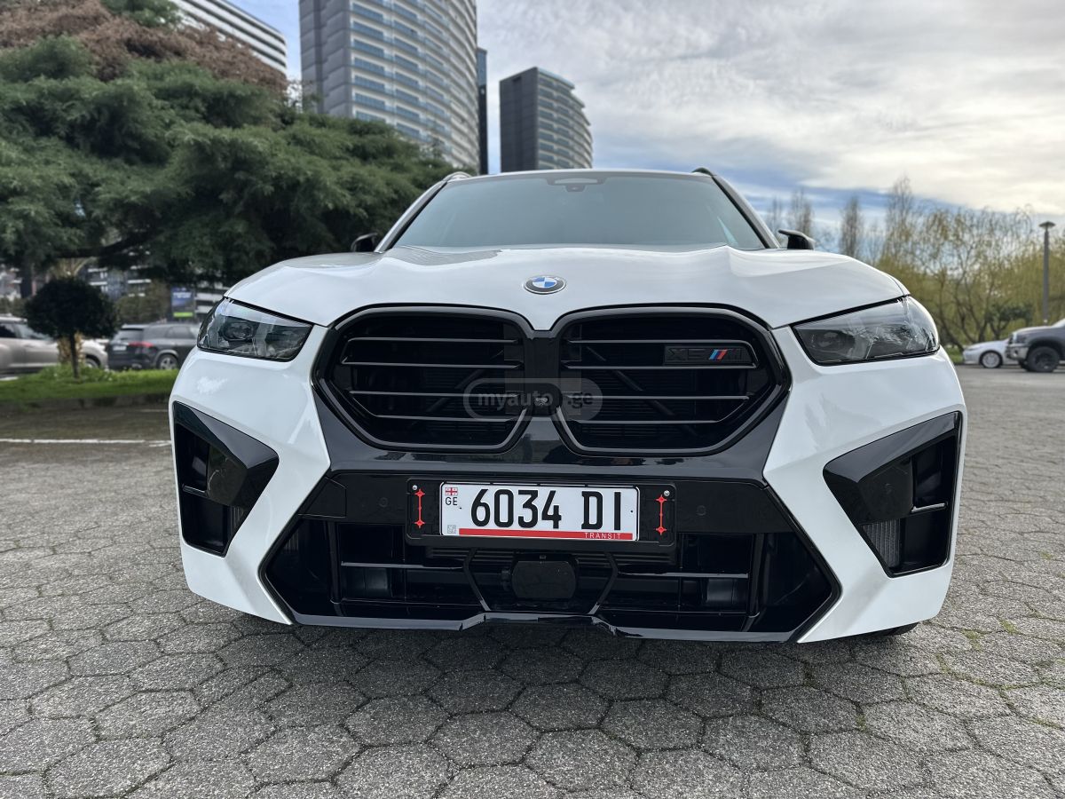 BMW X5 - фото 1