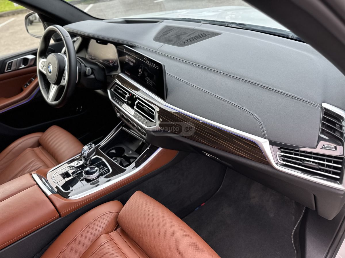 BMW X5 - фото 11