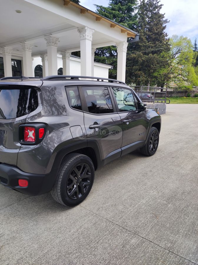 Jeep Renegade - фото 4