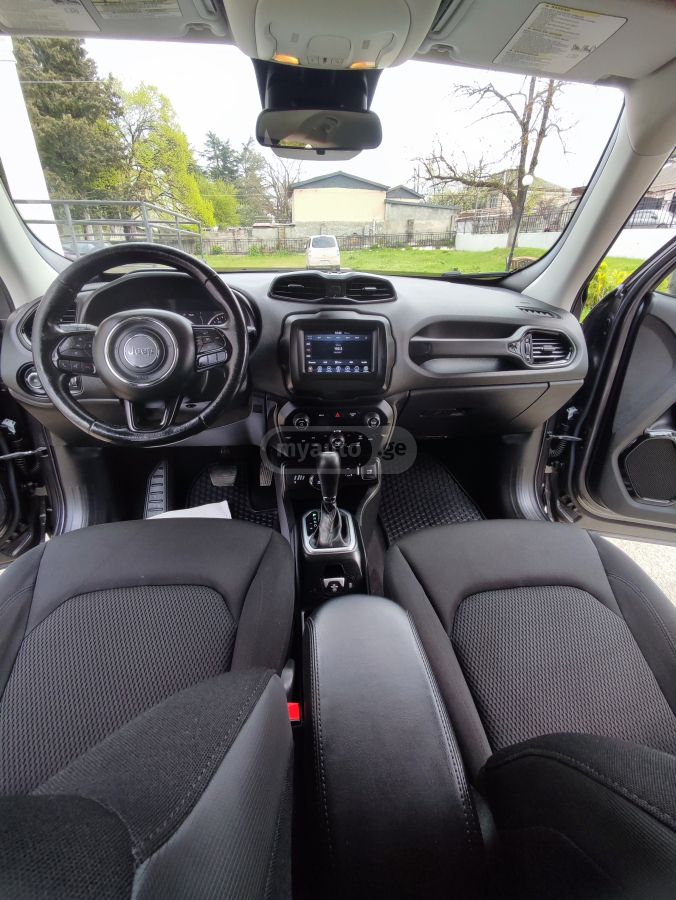 Jeep Renegade - фото 8