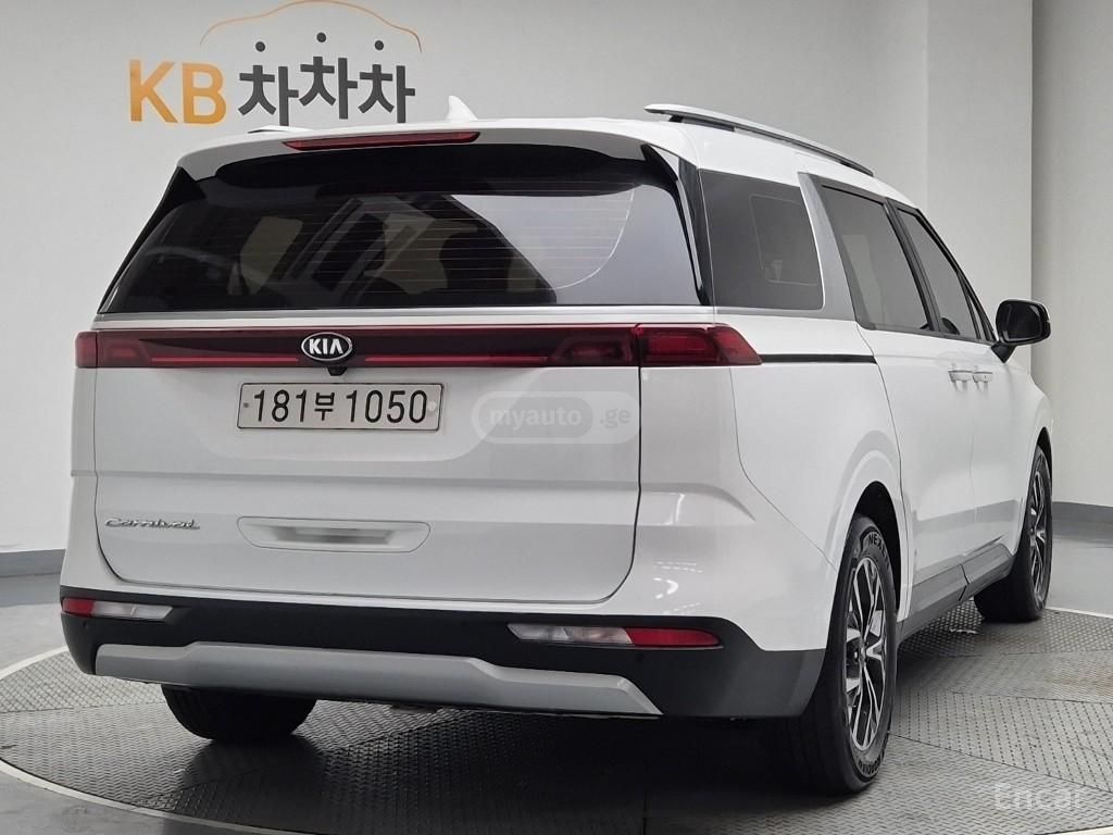 Kia Carnival - фото 2