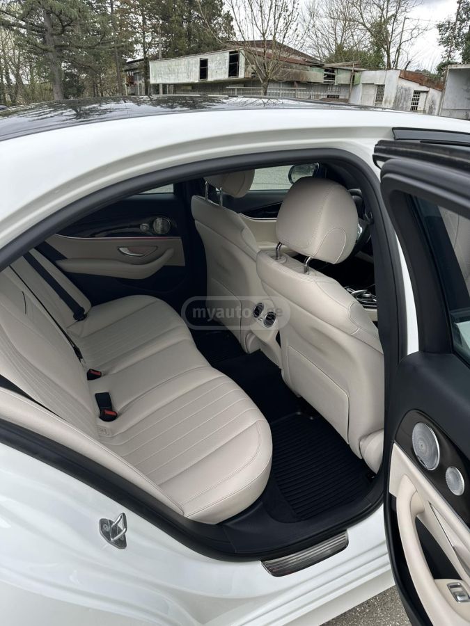 Mercedes-Benz E 300 - фото 11