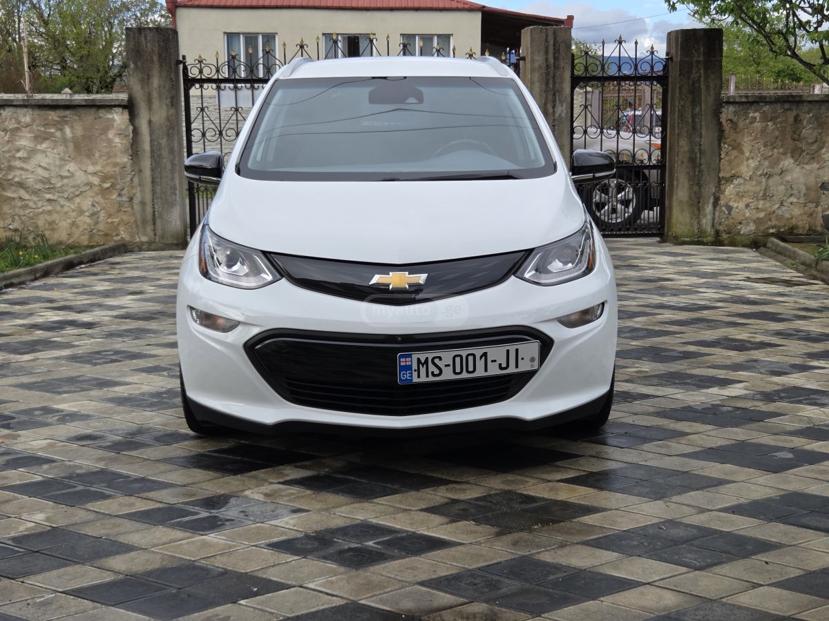 Chevrolet Bolt EV - фото 1