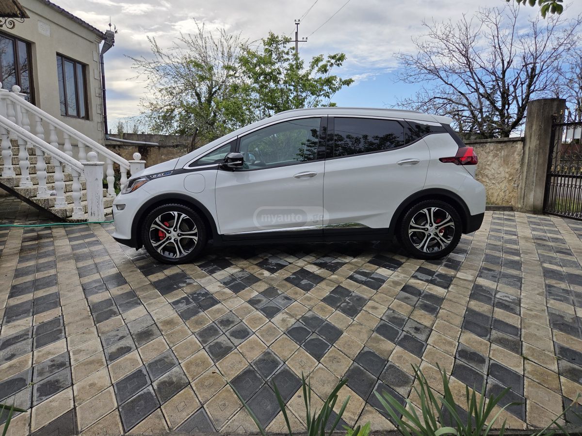 Chevrolet Bolt EV - фото 4