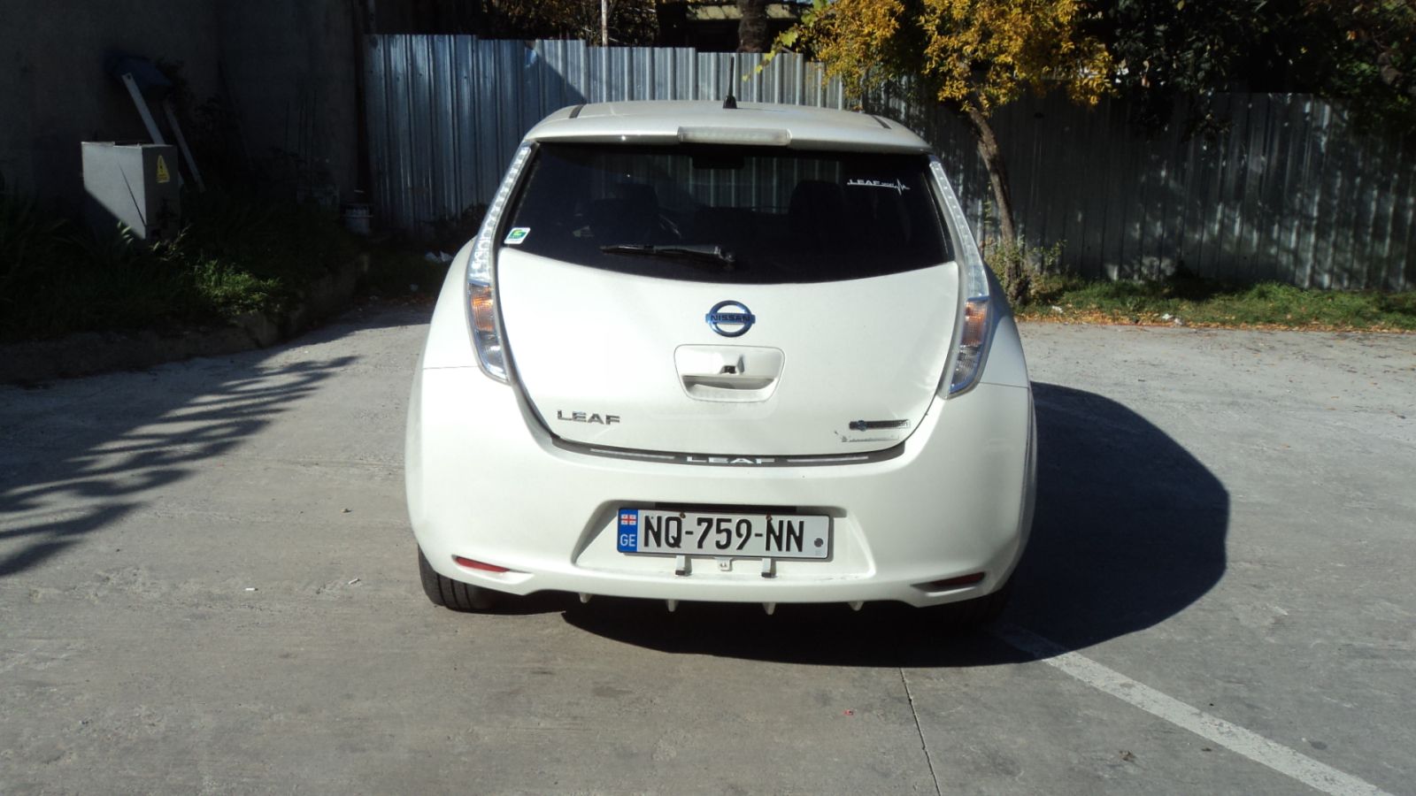 Nissan Leaf - фото 2