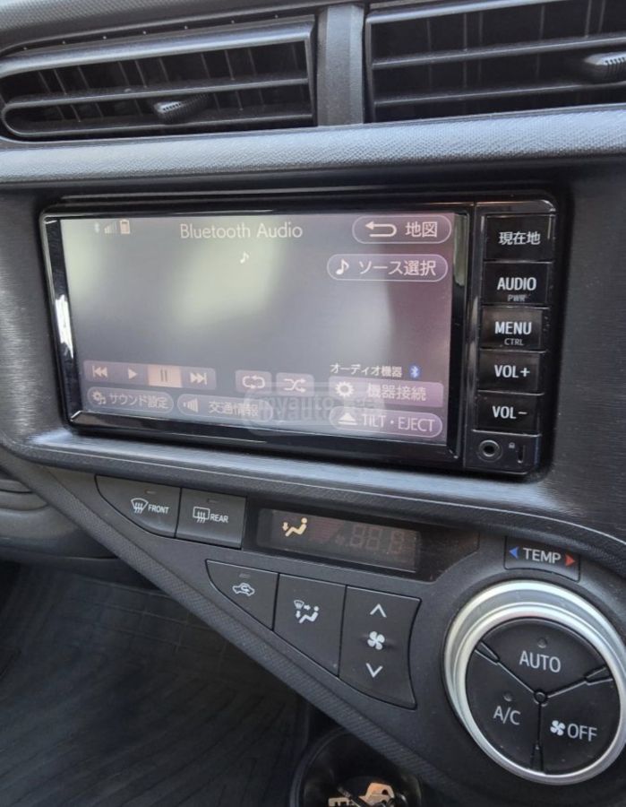 Toyota Aqua - фото 6