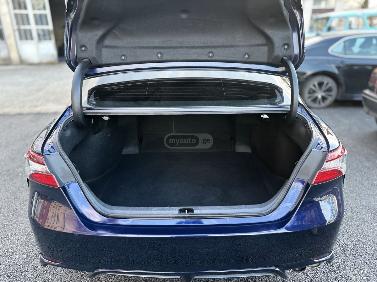 Toyota Camry - фото 10