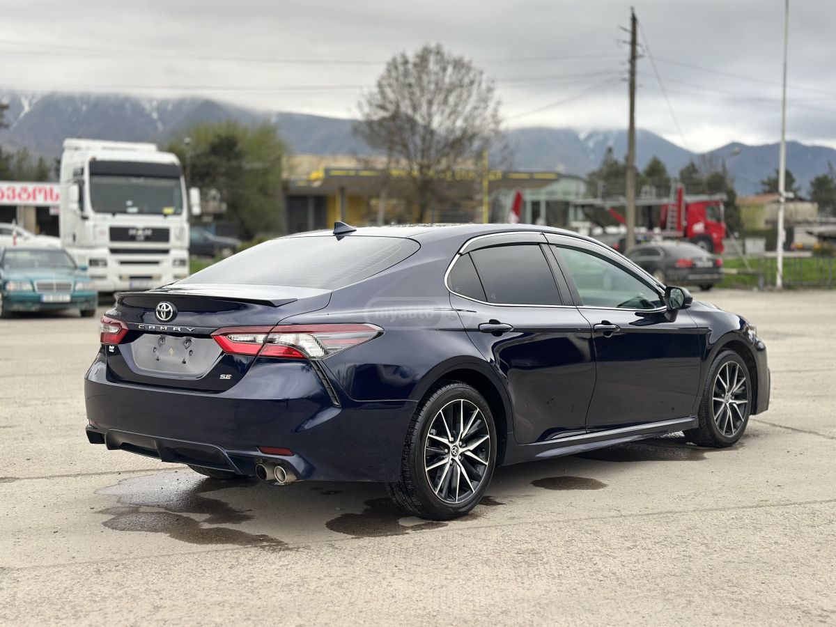 Toyota Camry - фото 4