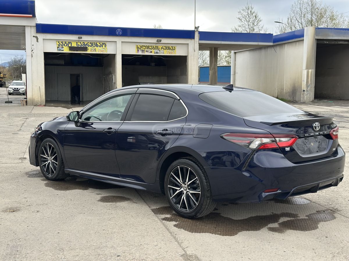 Toyota Camry - фото 6