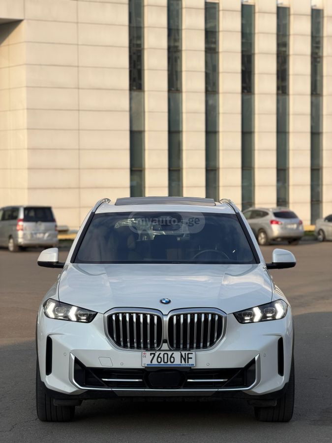 BMW X5 - фото 1