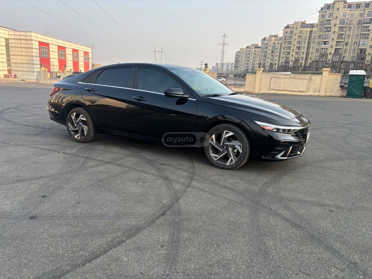 Hyundai Elantra - фото 2