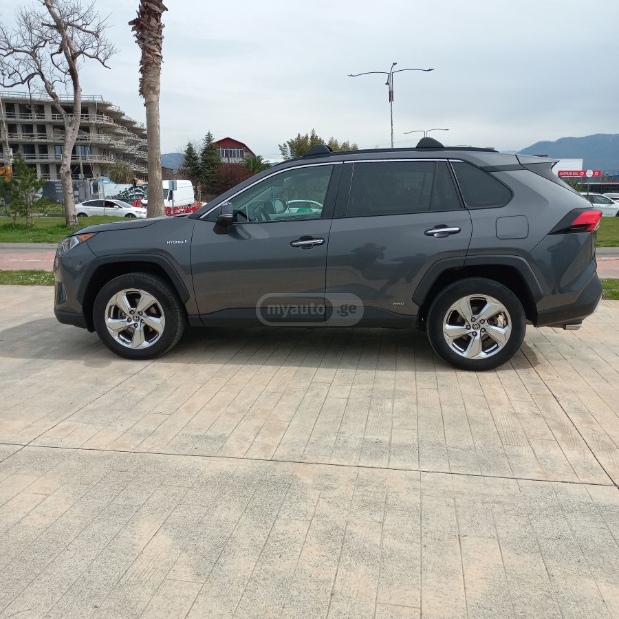 Toyota RAV 4 - фото 13