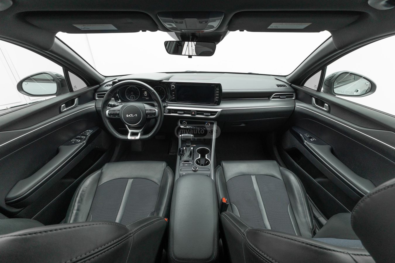 Kia K5 - фото 10