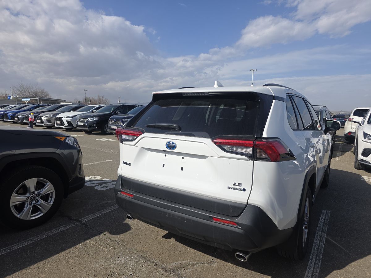 Toyota RAV 4 - фото 6