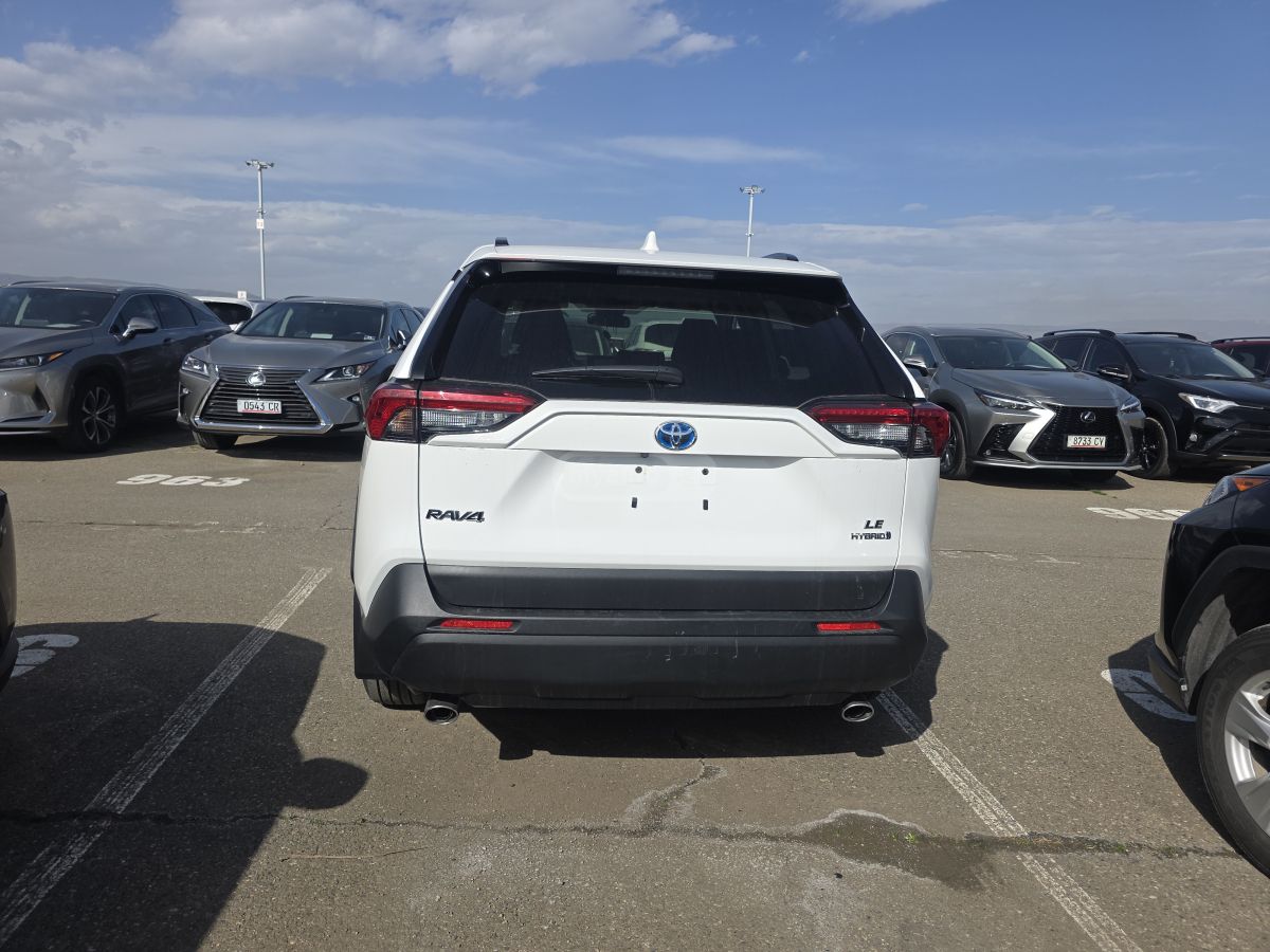 Toyota RAV 4 - фото 7