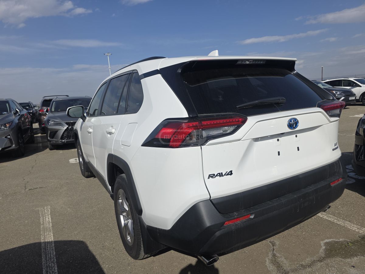 Toyota RAV 4 - фото 8