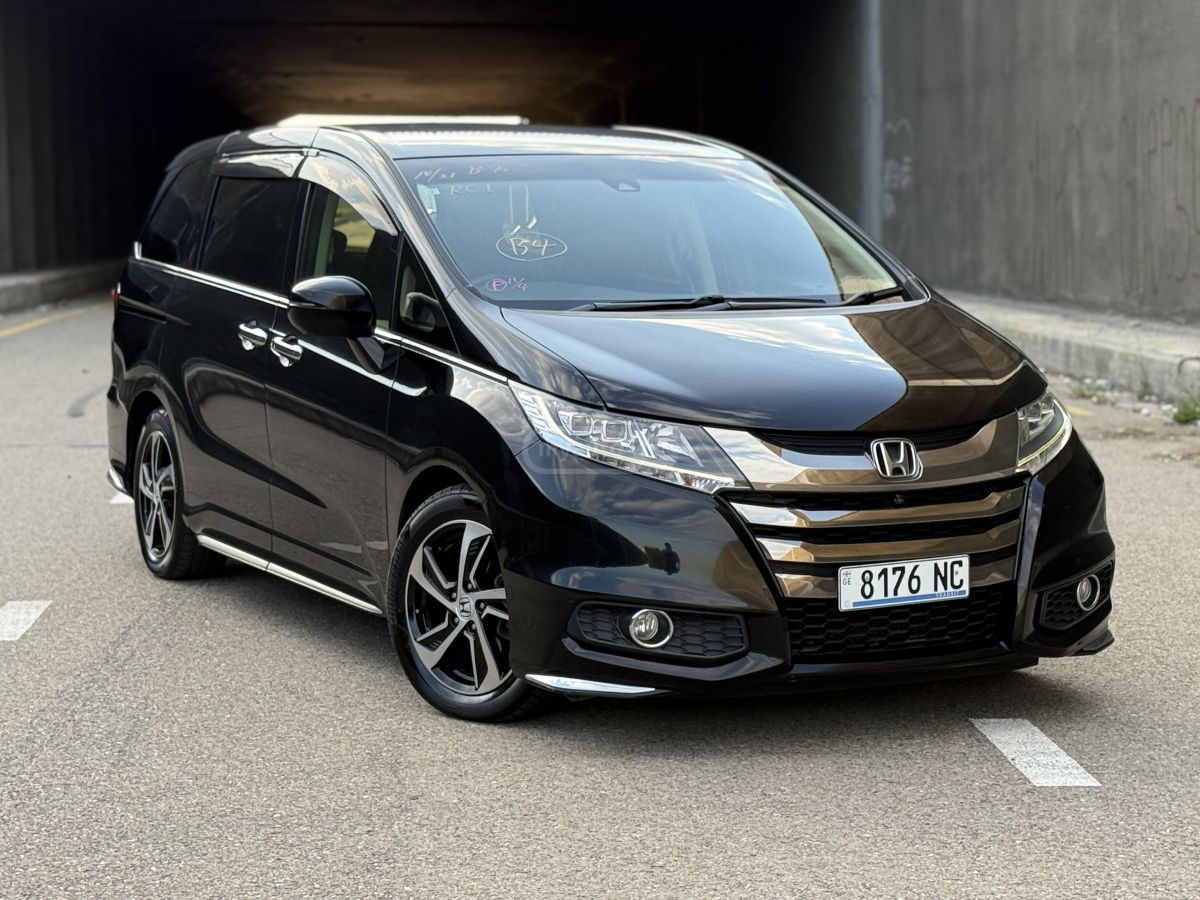Honda Odyssey - фото 1