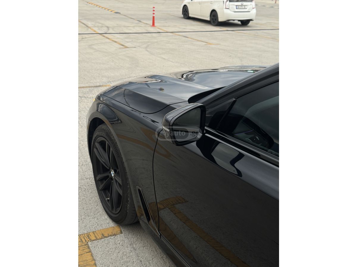 BMW 750 - фото 4