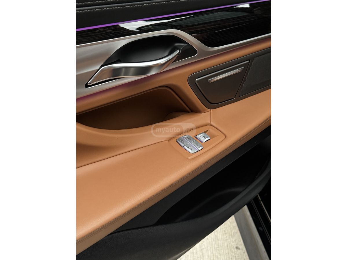 BMW 750 - фото 6