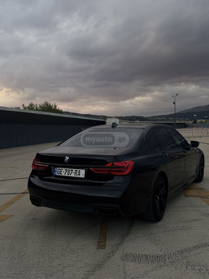 BMW 750 - фото 9