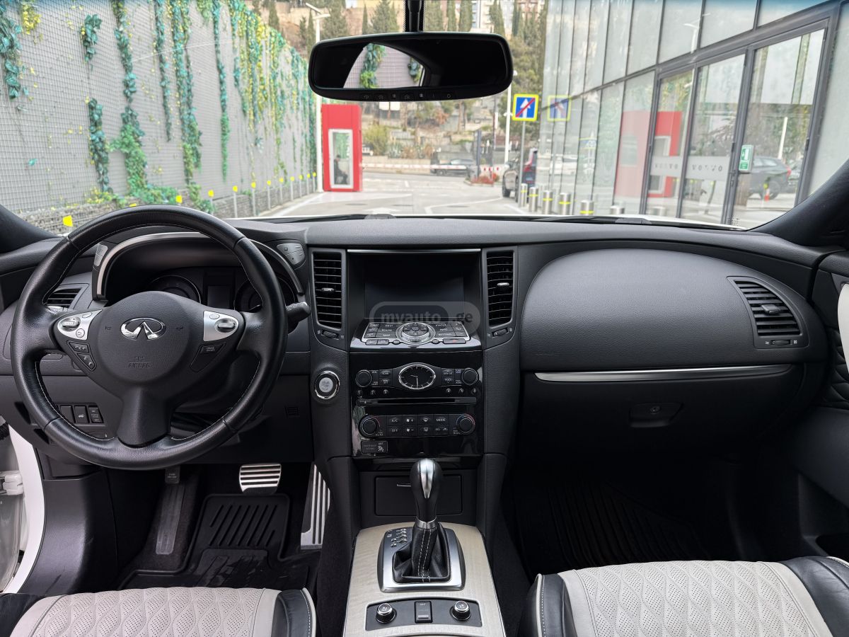 Infiniti QX 70 - фото 10