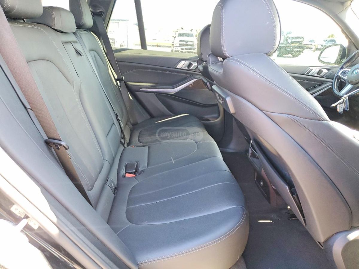 BMW X5 - фото 10