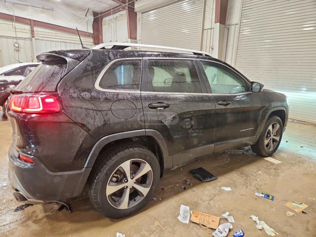 Jeep Cherokee - фото 3