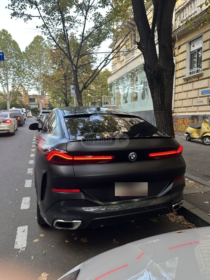 BMW  — миниатюра 6