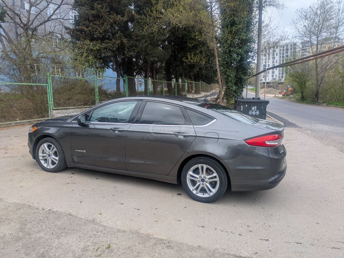 Ford Fusion - фото 4