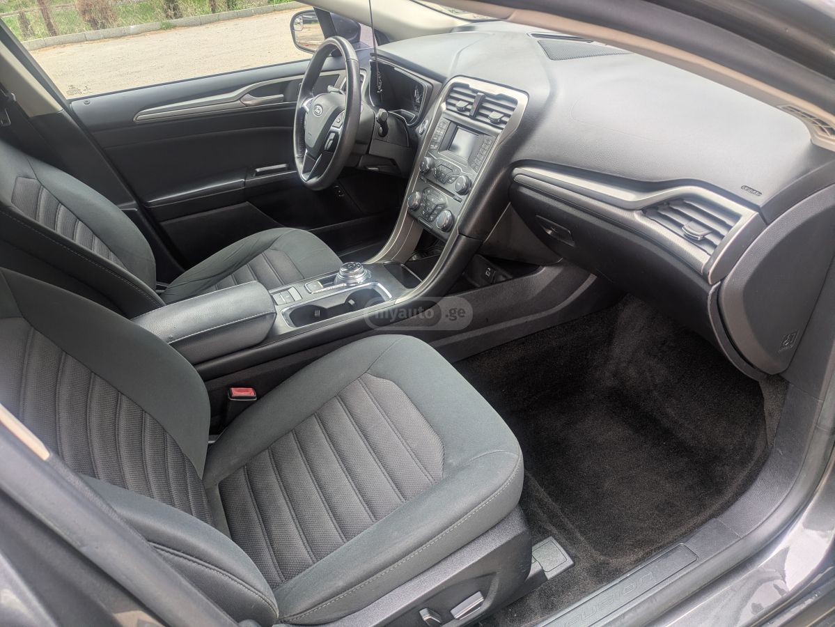 Ford Fusion - фото 8