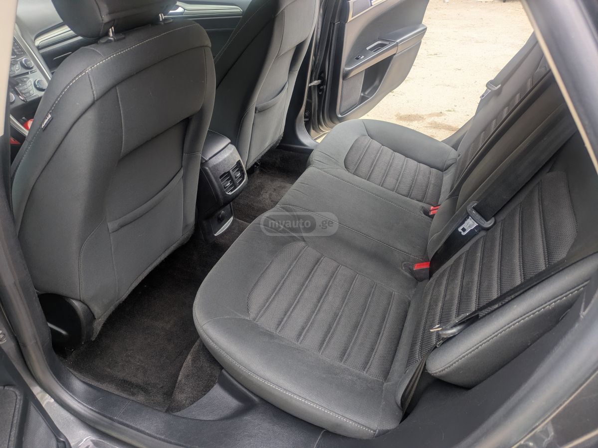 Ford Fusion - фото 9