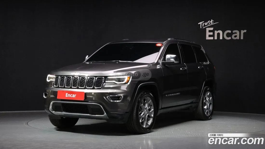 Jeep Grand Cherokee - фото 1